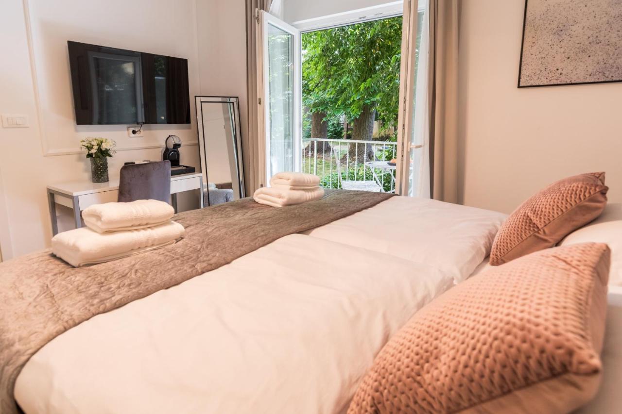 Luxury Rooms With Balcony Zara Esterno foto