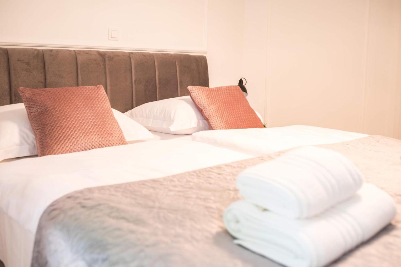 Luxury Rooms With Balcony Zara Esterno foto