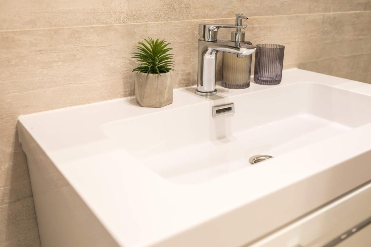Luxury Rooms With Balcony Zara Esterno foto