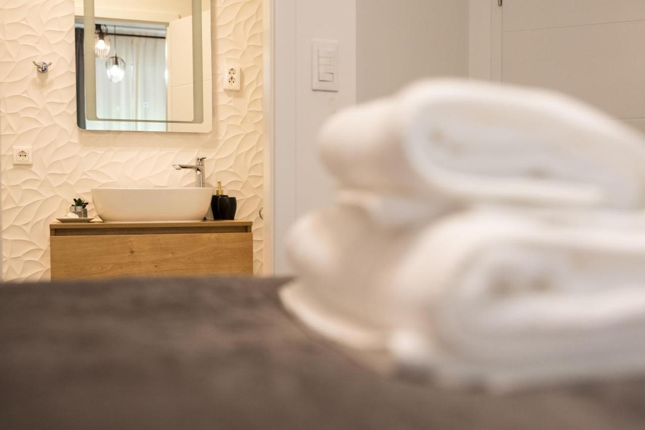 Luxury Rooms With Balcony Zara Esterno foto